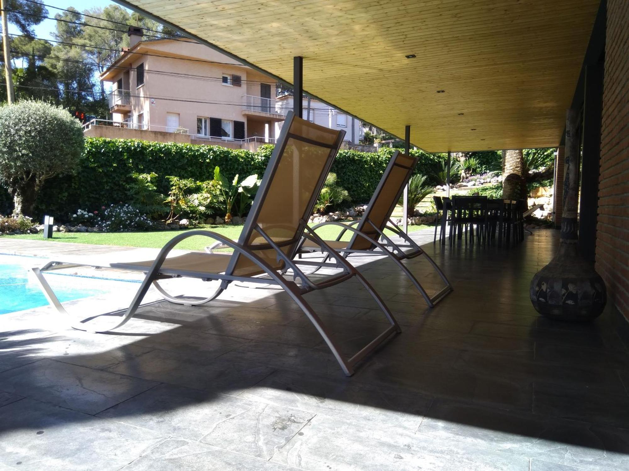 Villa Del Bosque Кастельдефельс Экстерьер фото