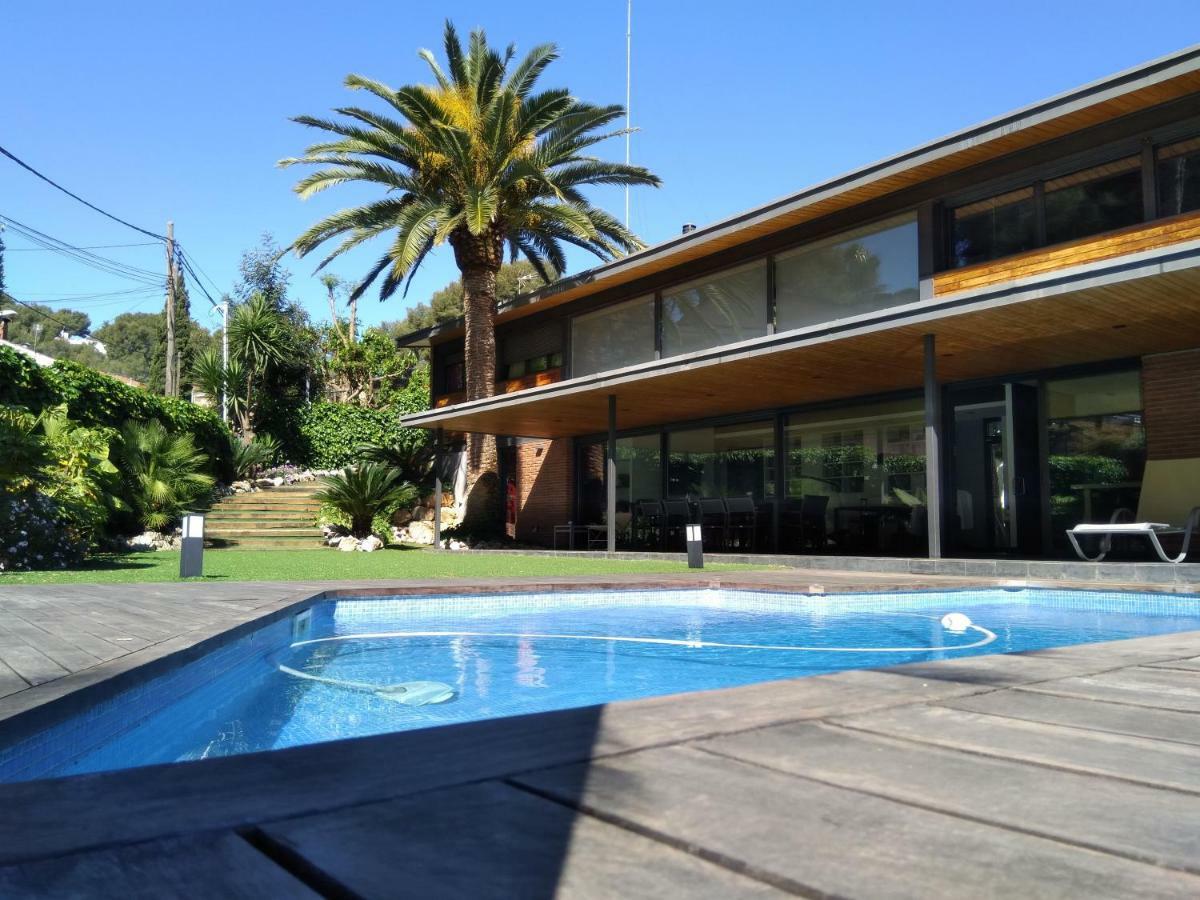 Villa Del Bosque Кастельдефельс Экстерьер фото